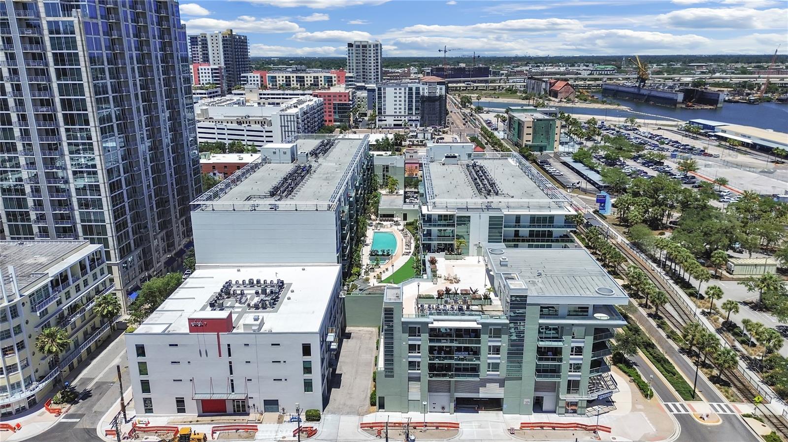 THE PLACE AT CHANNELSIDE A CON - Residential