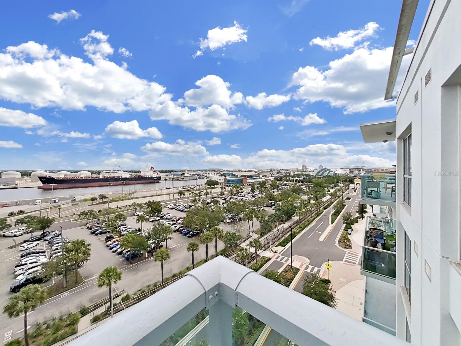 THE PLACE AT CHANNELSIDE A CON - Residential