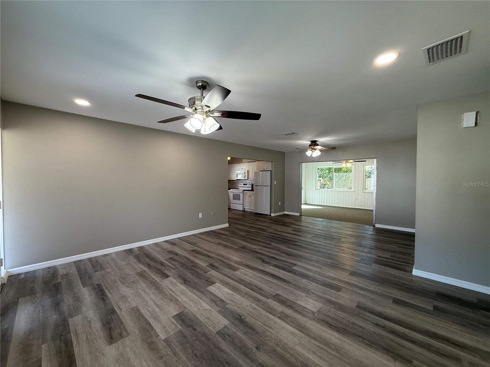 PINE LAWN - Residential Lease