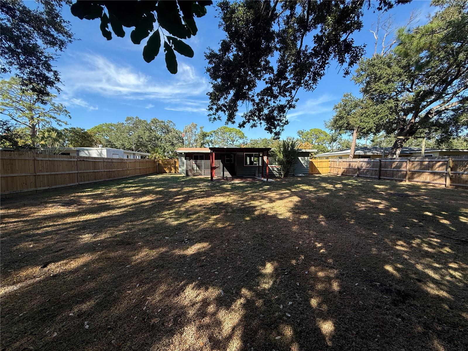 PINE LAWN - Residential Lease