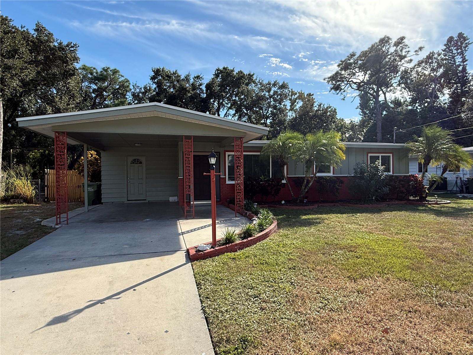 PINE LAWN - Residential Lease