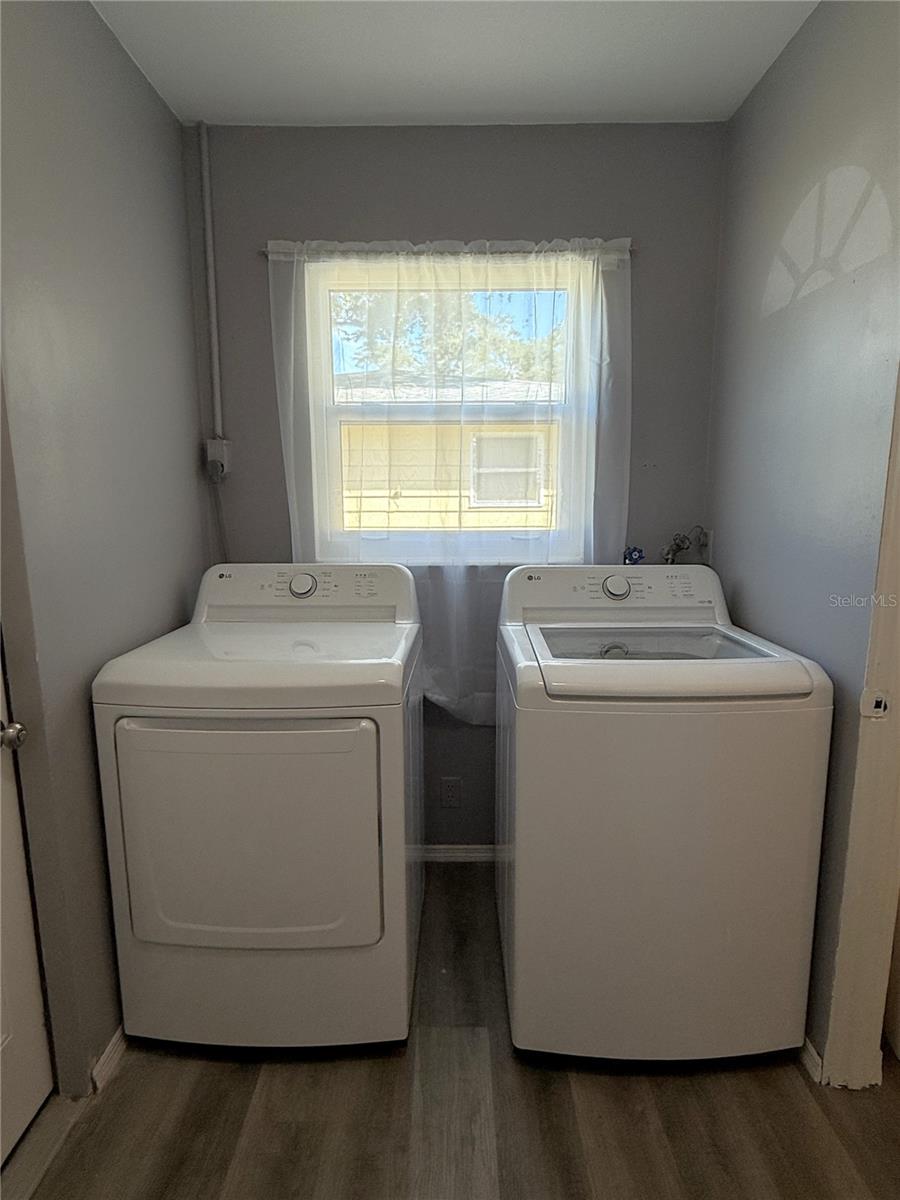 PINE LAWN - Residential Lease