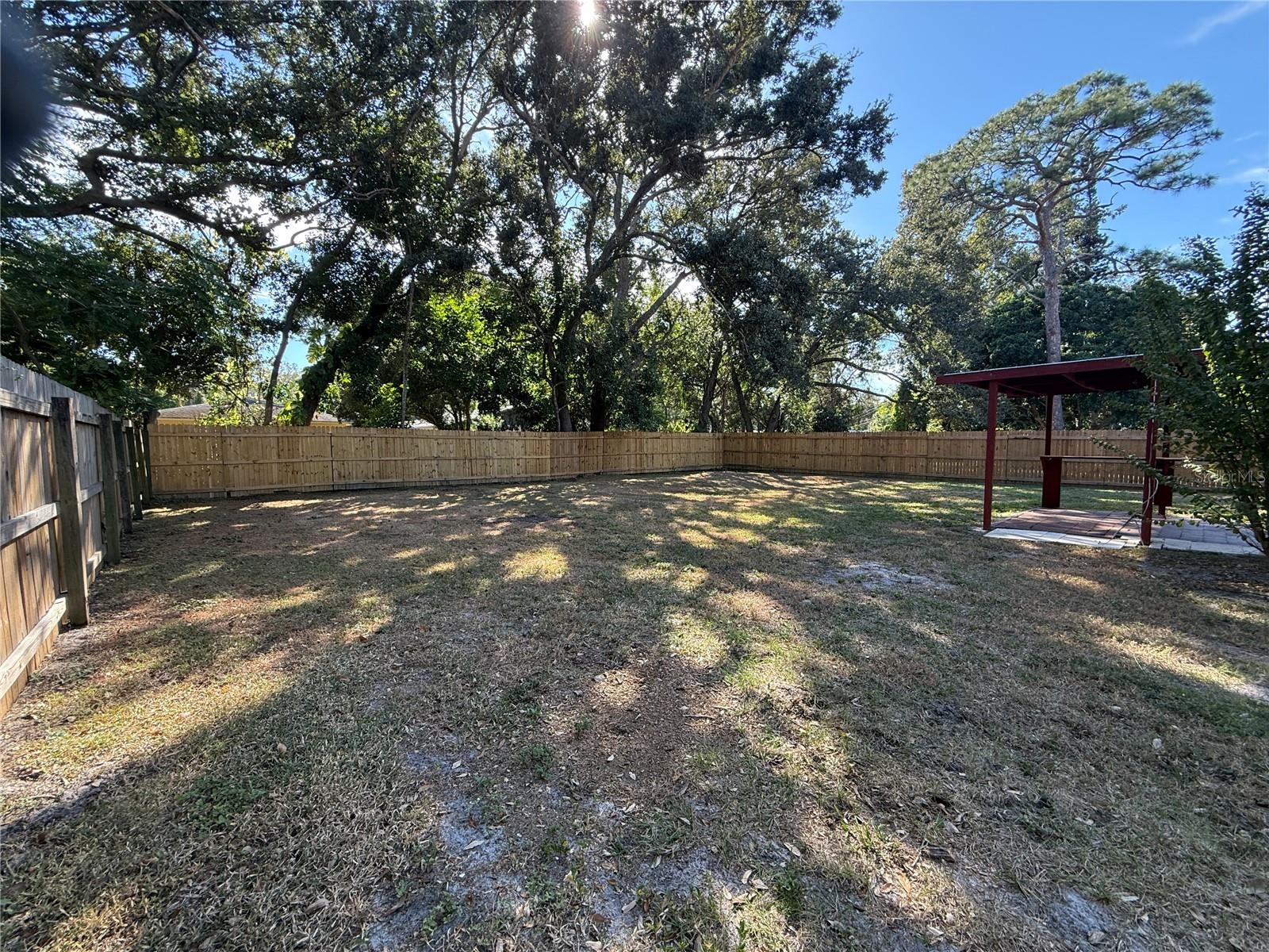 PINE LAWN - Residential Lease