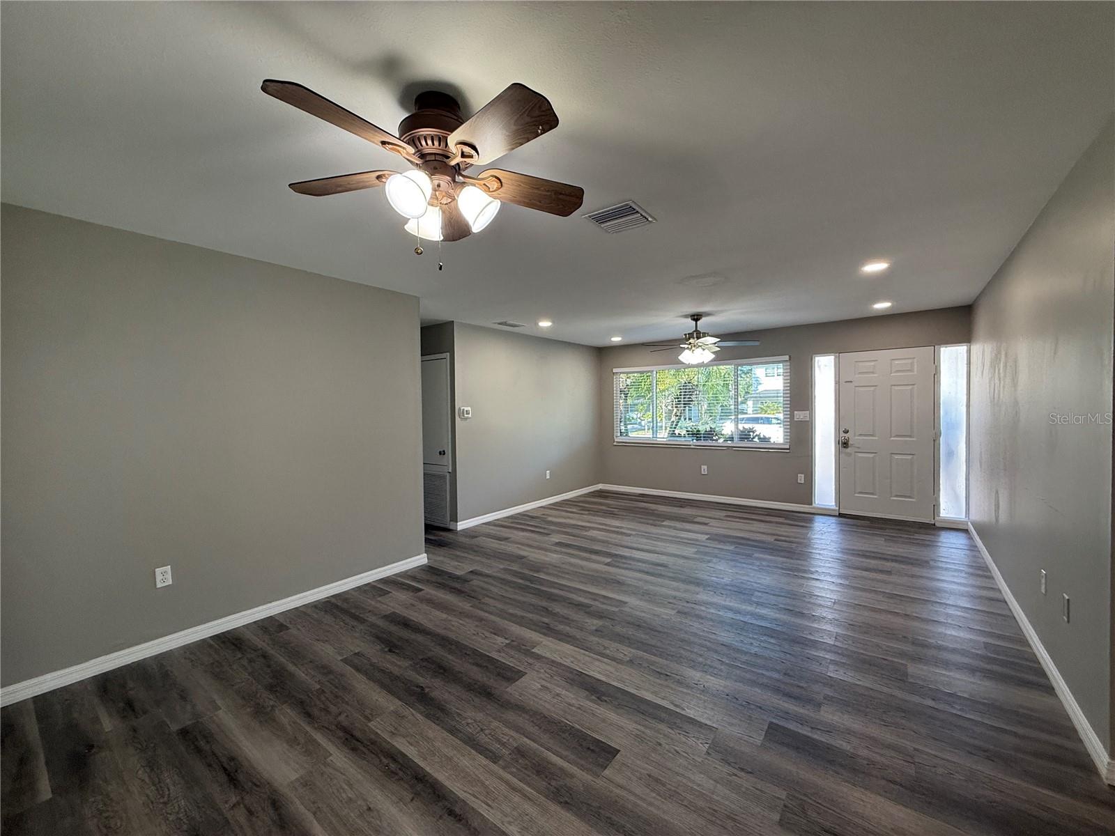 PINE LAWN - Residential Lease