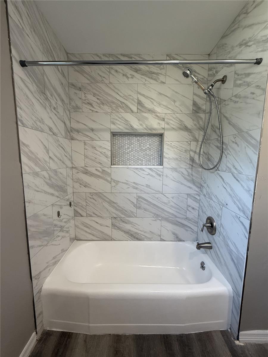 PINE LAWN - Residential Lease