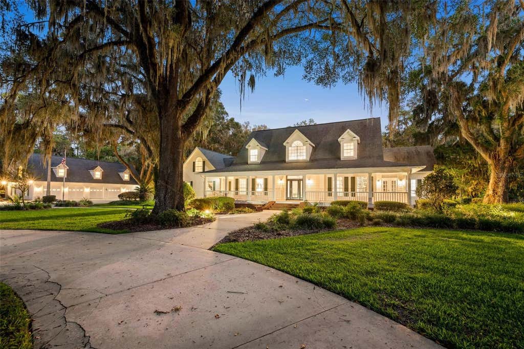 Photo of 12003 NW 112th Avenue, Alachua, FL 32615 (MLS # GC541212)