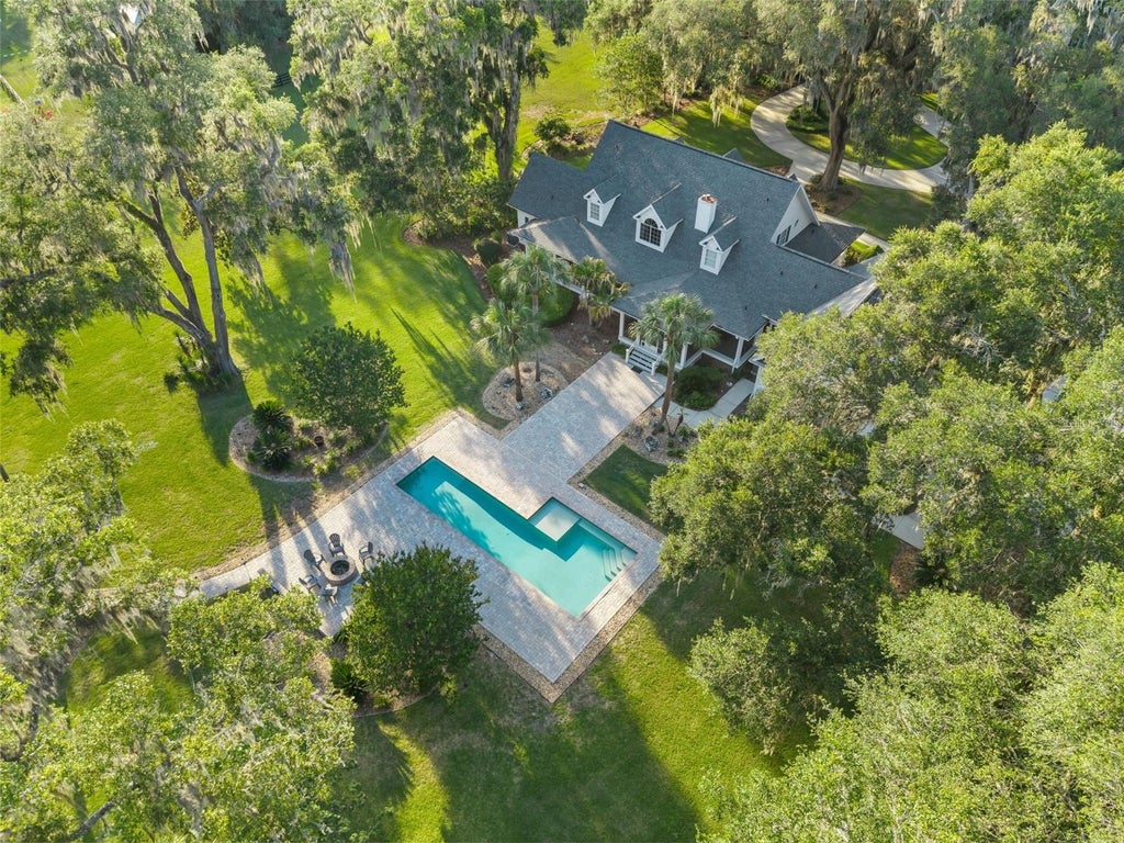 Photo of 12003 NW 112th Avenue, Alachua, FL 32615 (MLS # GC541212)