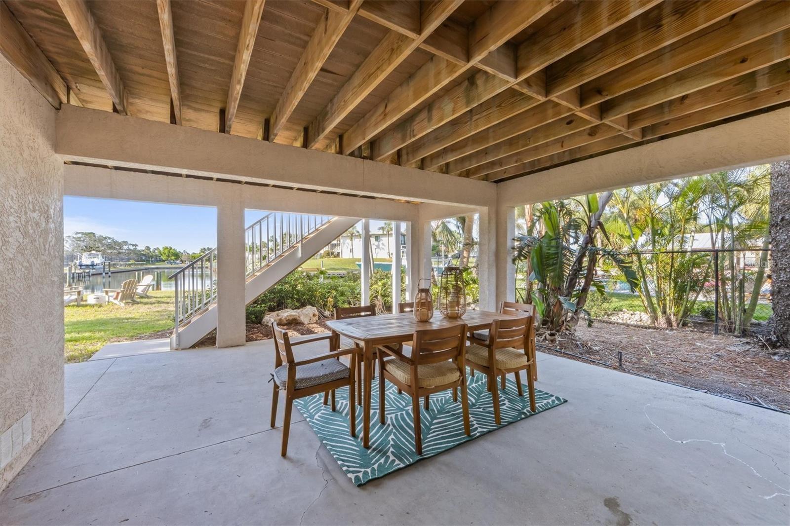 HOLMES BEACH 16TH UNIT - Residential