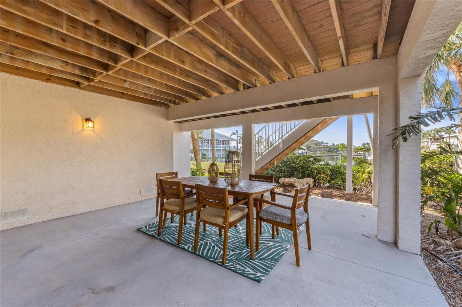 HOLMES BEACH 16TH UNIT - Residential