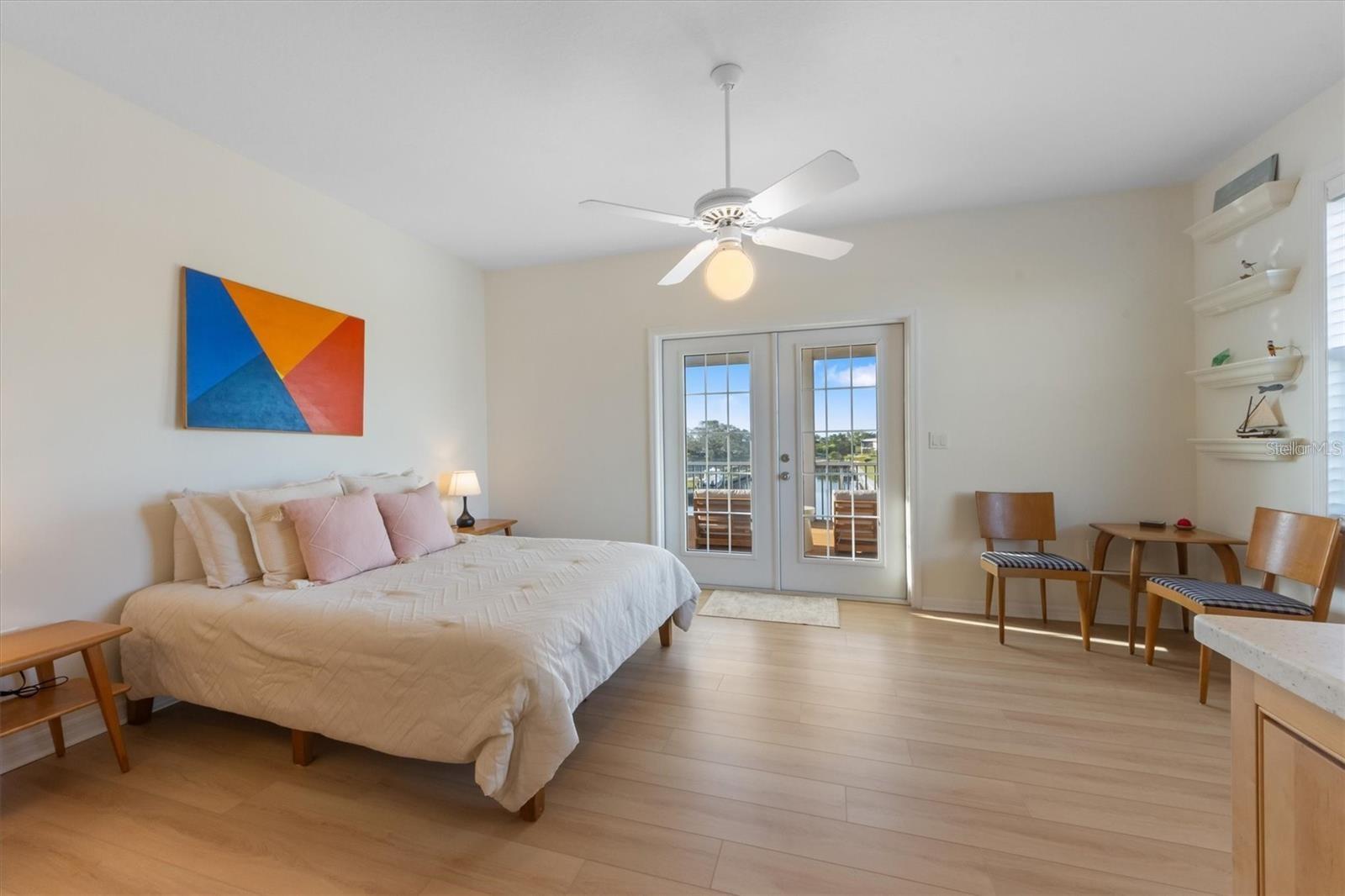 HOLMES BEACH 16TH UNIT - Residential