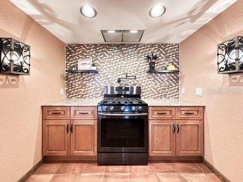 Tiny photo for 416 Hancock Road, Leesburg, FL 34748 (MLS # OM705206)