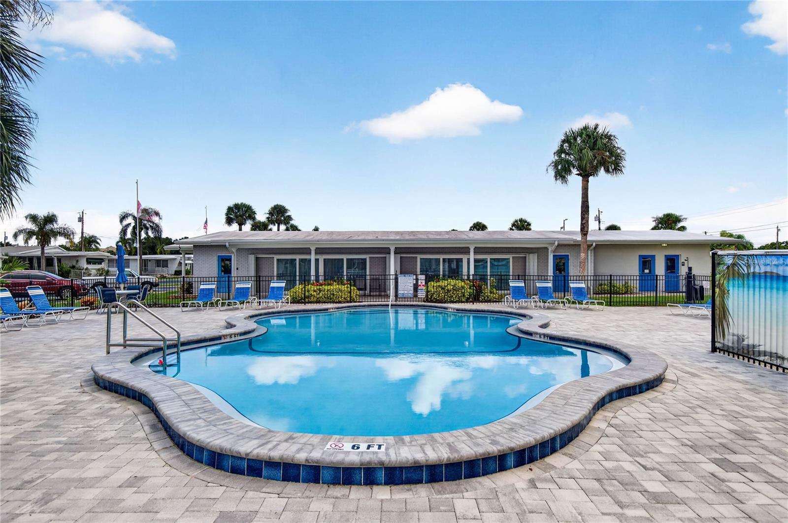 2000 E BAY DRIVE 33