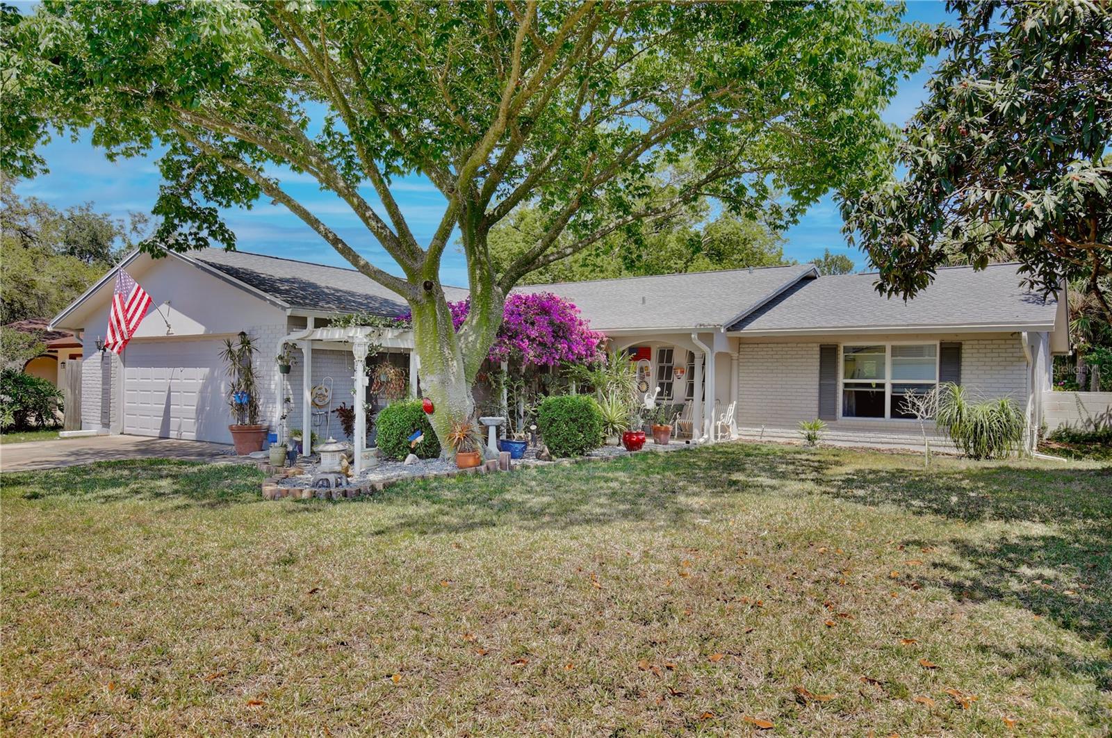 623 GREEN MEADOW AVENUE