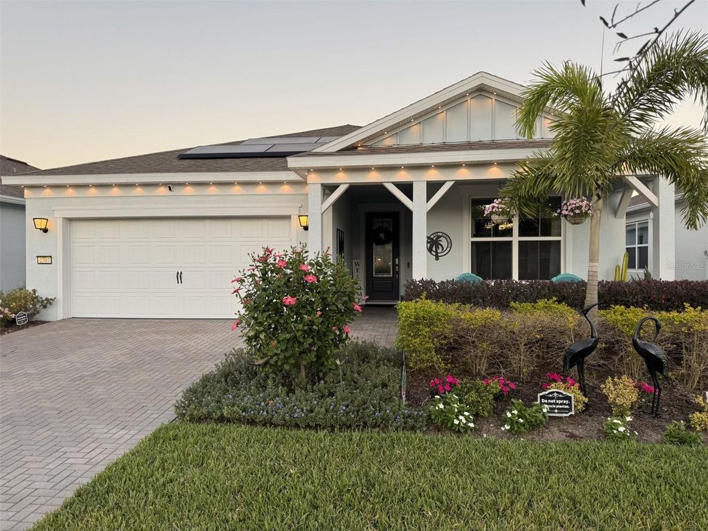 Photo of 2707 River Creek Lane, Saint Cloud, FL 34769 (MLS # L4959273)