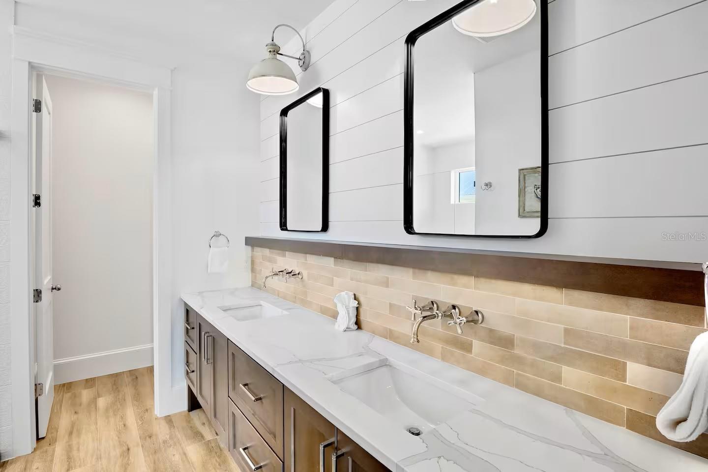 ILEXHURST - Residential