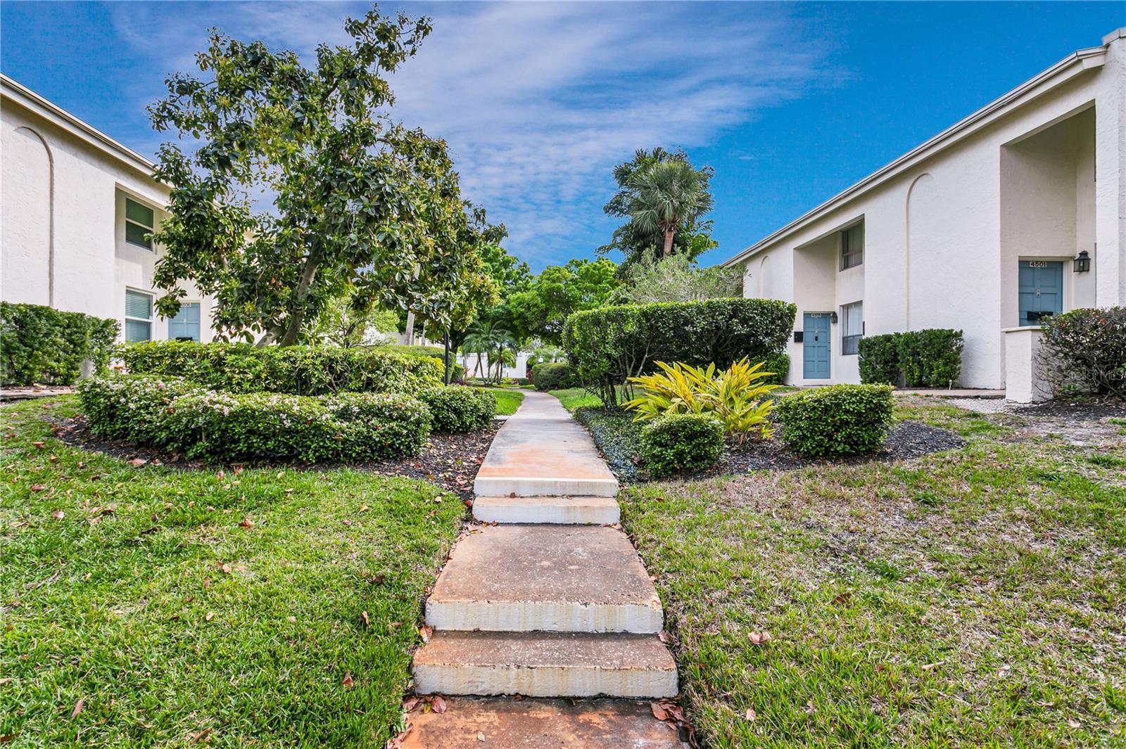 Welcome to Tampa Villas South – an exceptional opportunity for affordable living in the heart of South Tampa! Nestled in a quiet,
residential neighborhood just north of Gandy Boulevard, this multi-level townhouse offers a unique layout with the kitchen, living
room, and bedrooms thoughtfully separated by short sets of stairs for added privacy and function. Enjoy the convenience of one
assigned parking space, along with ample guest parking throughout the community. Residents also have access to fantastic
amenities, including a swimming pool, tennis courts, and open green spaces perfect for outdoor activities.
