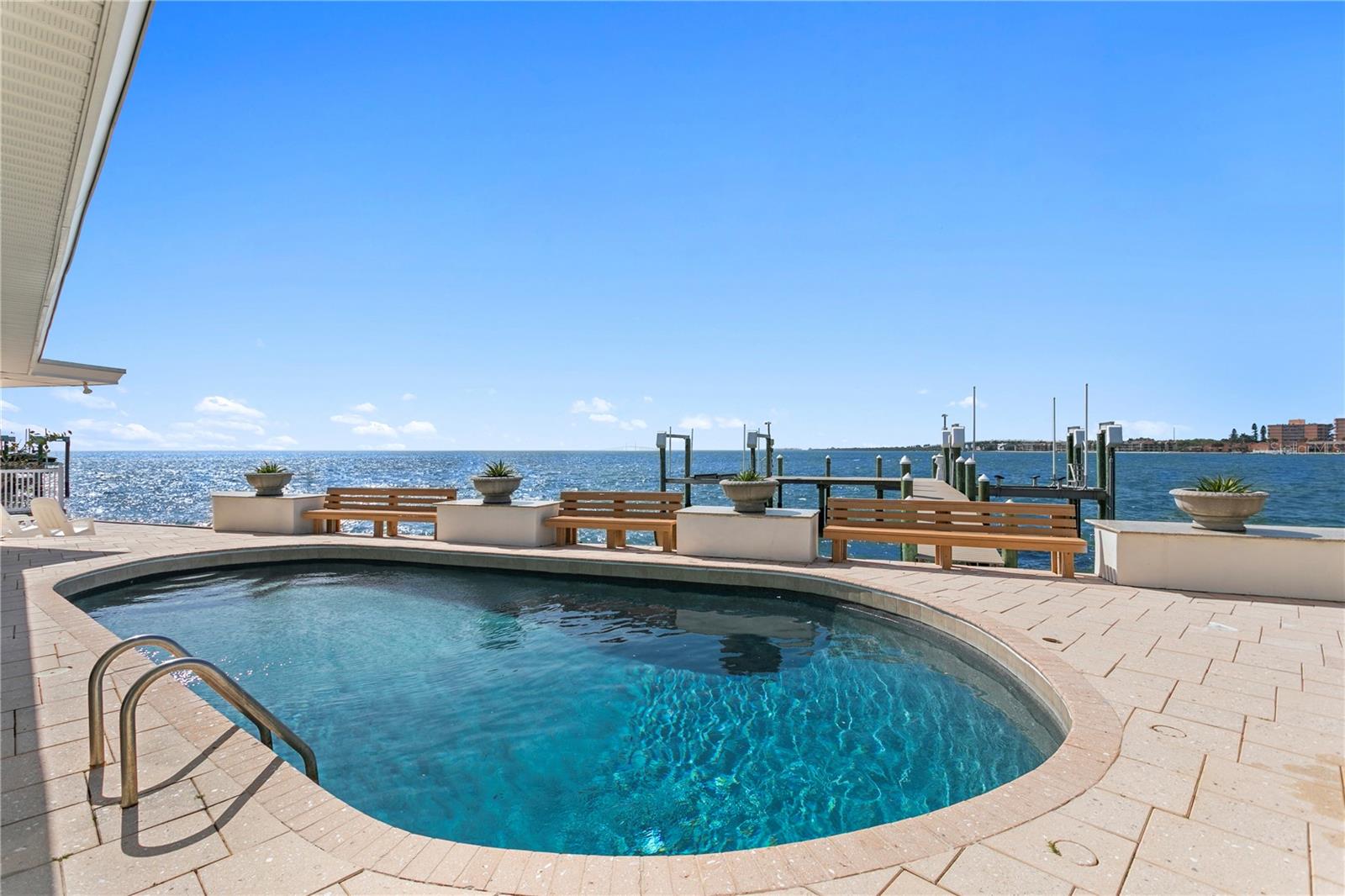 MAXIMO POINT ADD BLK 3 REP - Residential