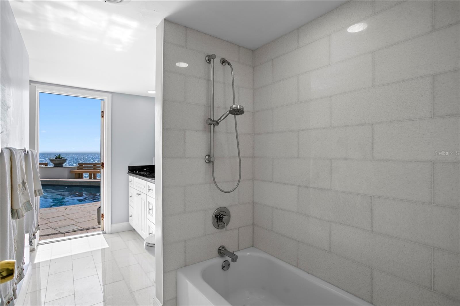 MAXIMO POINT ADD BLK 3 REP - Residential