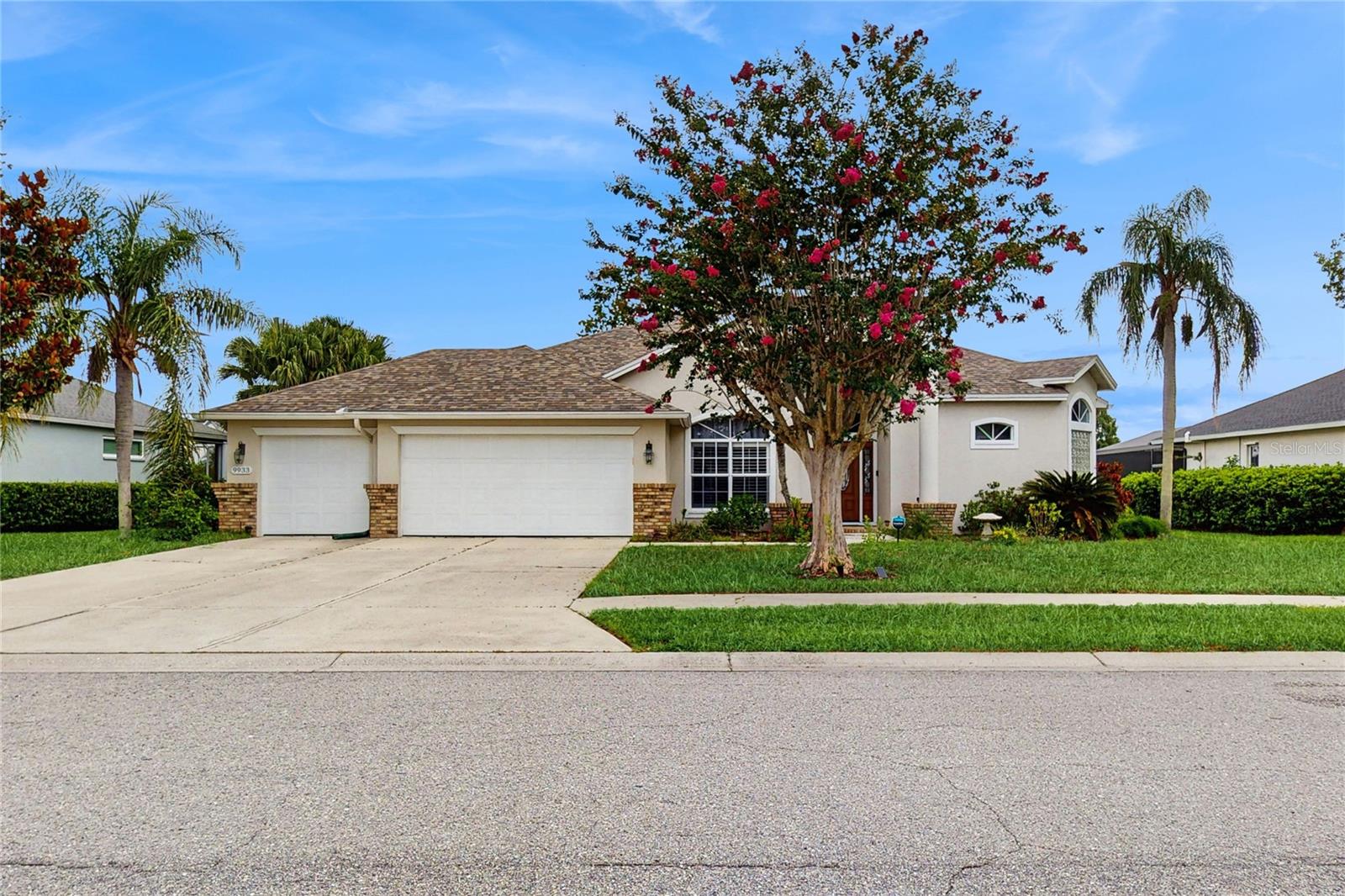 9933 LAUREL VALLEY AVENUE CIRCLE