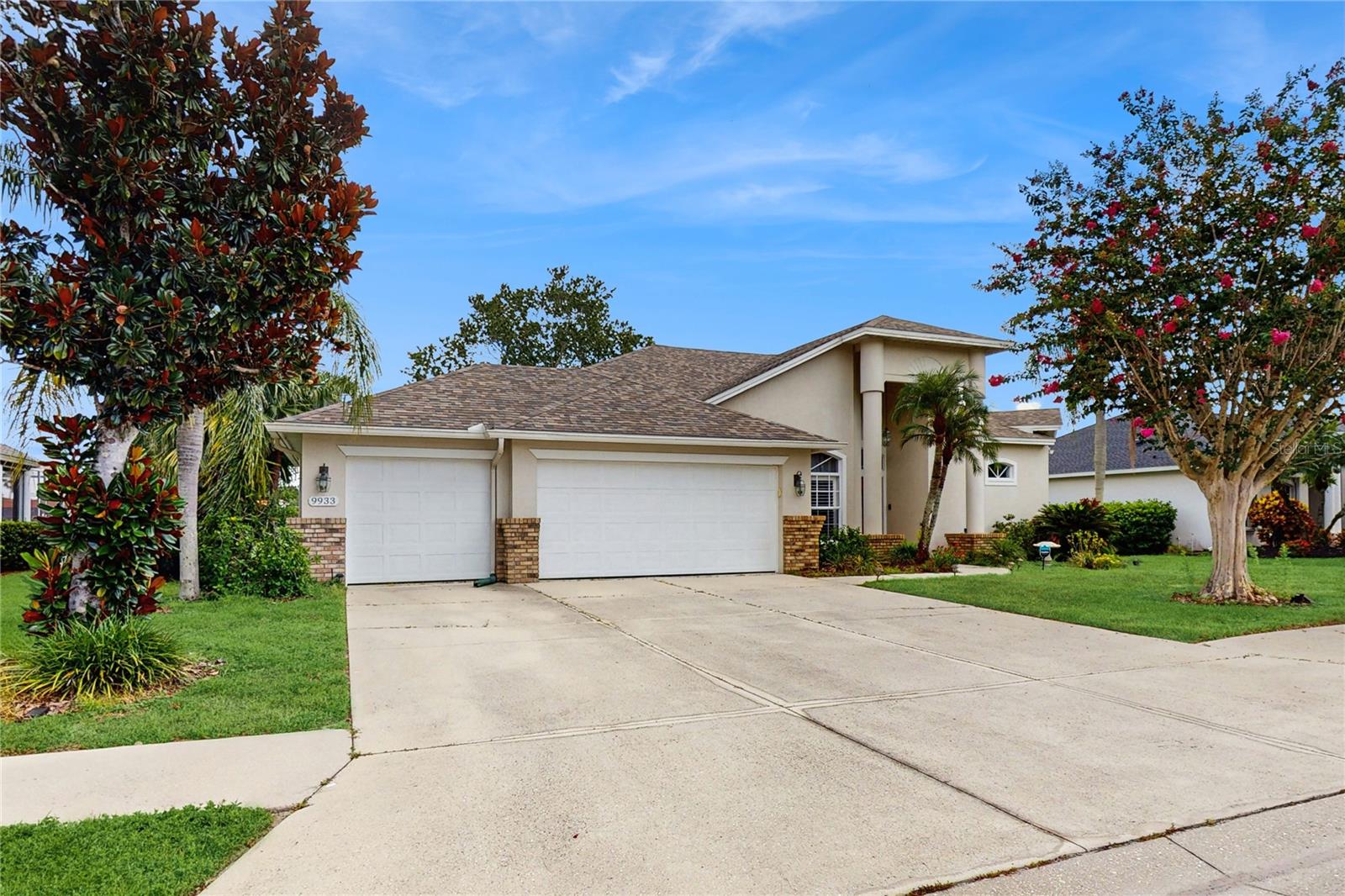 9933 LAUREL VALLEY AVENUE CIRCLE