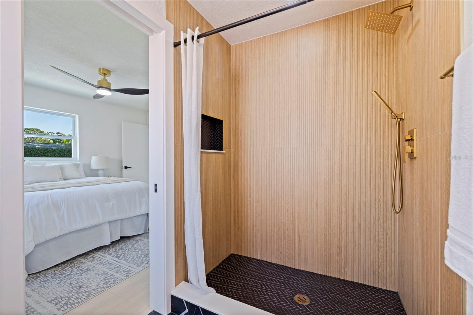 WEST WEDGEWOOD PARK 7TH ADD - Residential