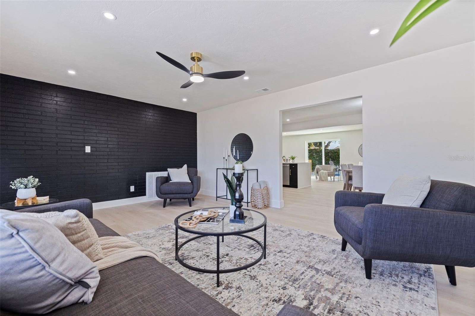 WEST WEDGEWOOD PARK 7TH ADD - Residential