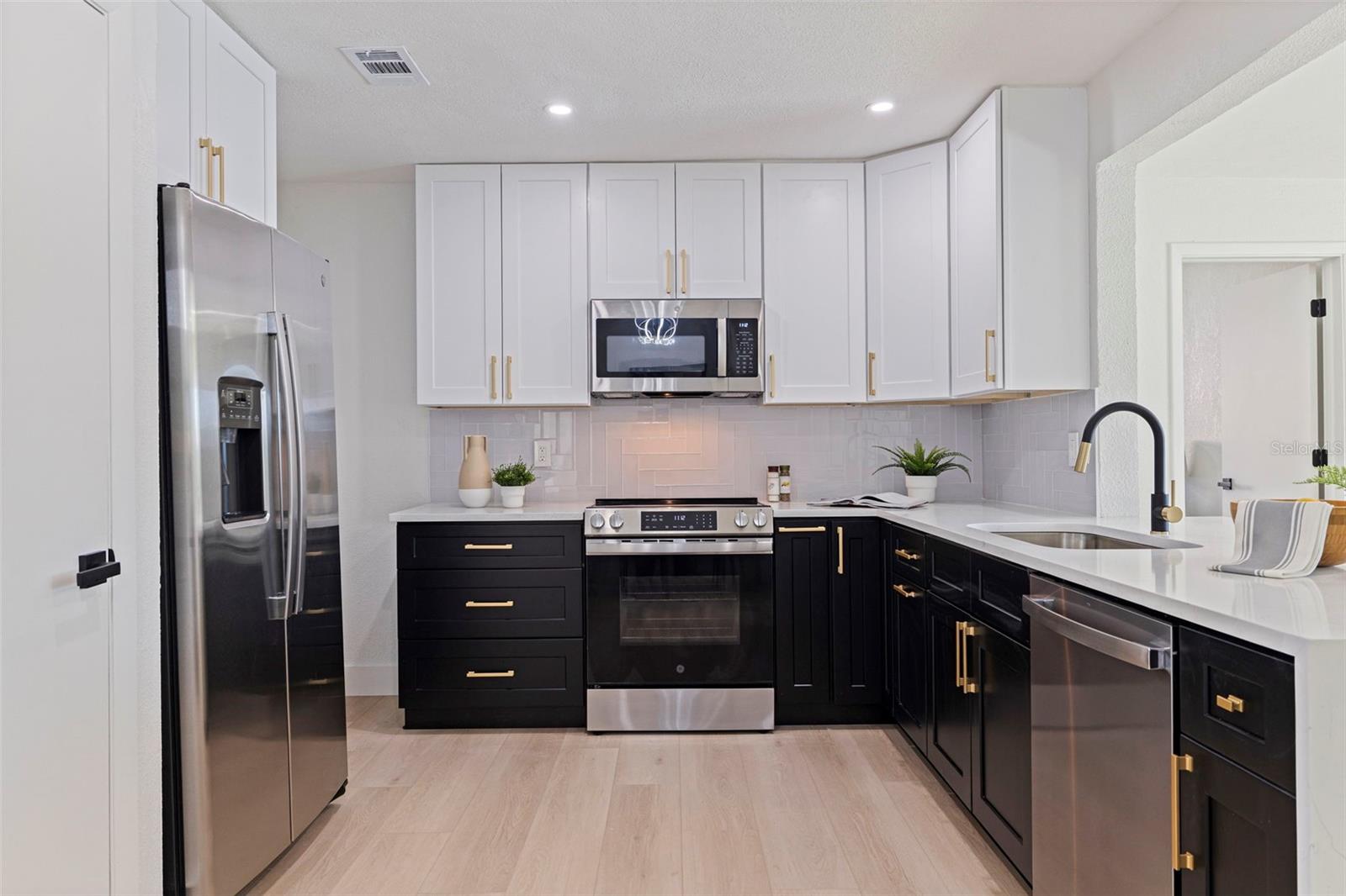 WEST WEDGEWOOD PARK 7TH ADD - Residential