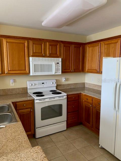 BLUE HERON BEACH RESIDENCE TOWER I - Residential Income