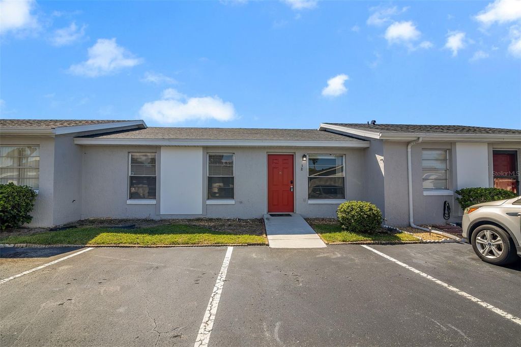 Photo of 38 Lake Villa Way, Kissimmee, FL 34743 (MLS # S5136719)