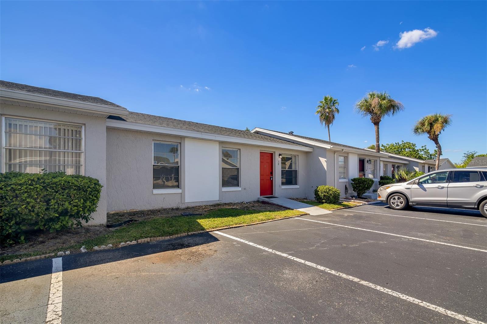 38 LAKE VILLA WAY