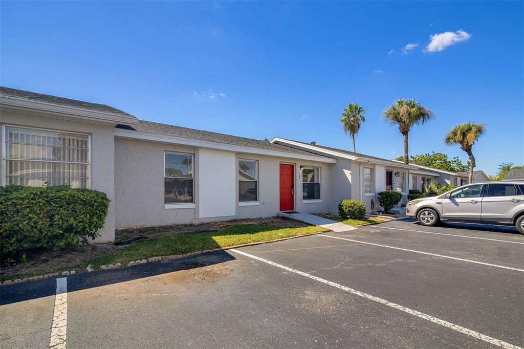 Photo of 38 Lake Villa Way, Kissimmee, FL 34743 (MLS # S5136719)