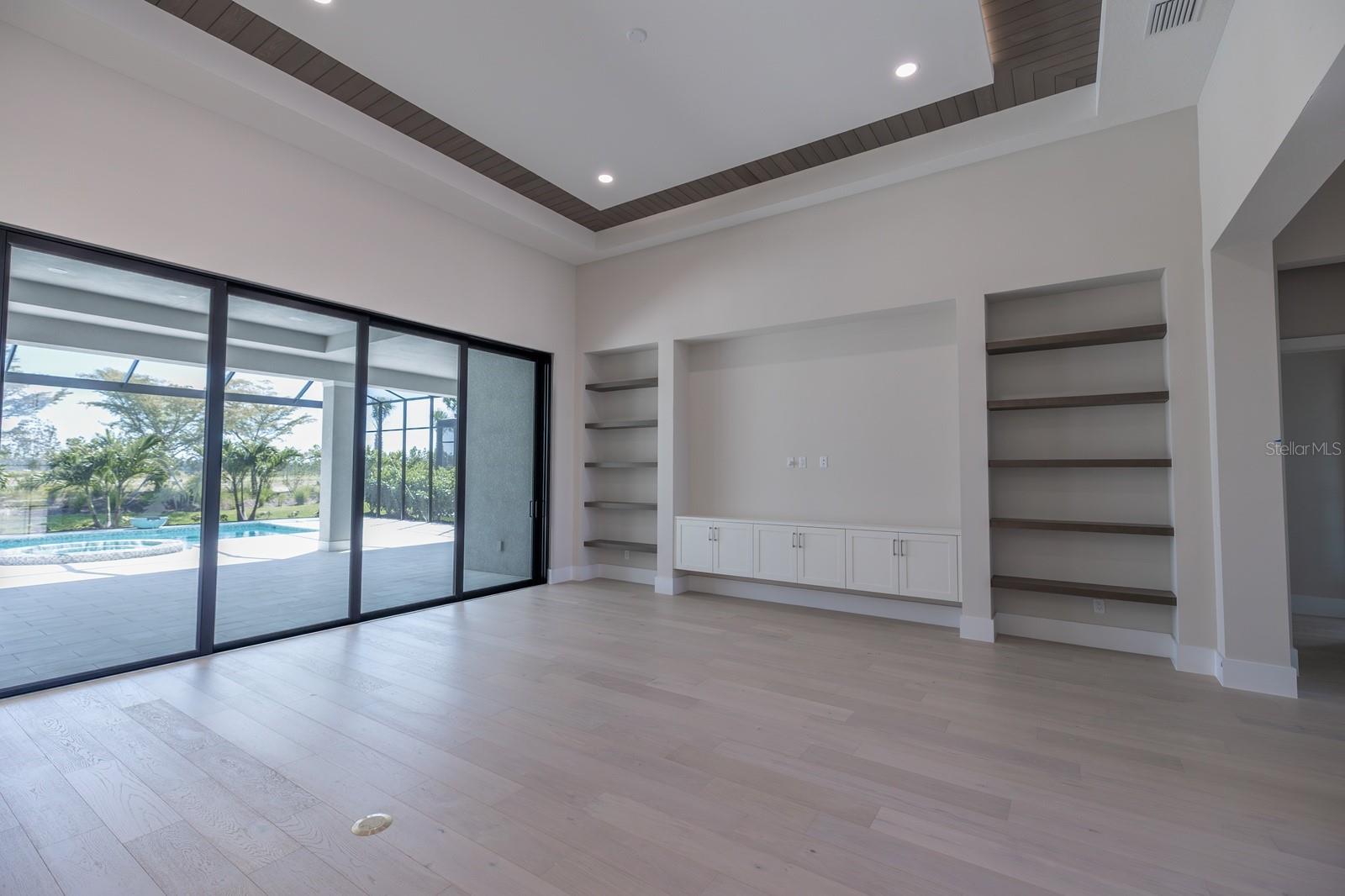 212 BLUE MIST WAY