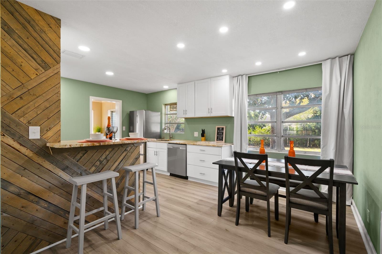 COLLEGE HEIGHTS - Residential