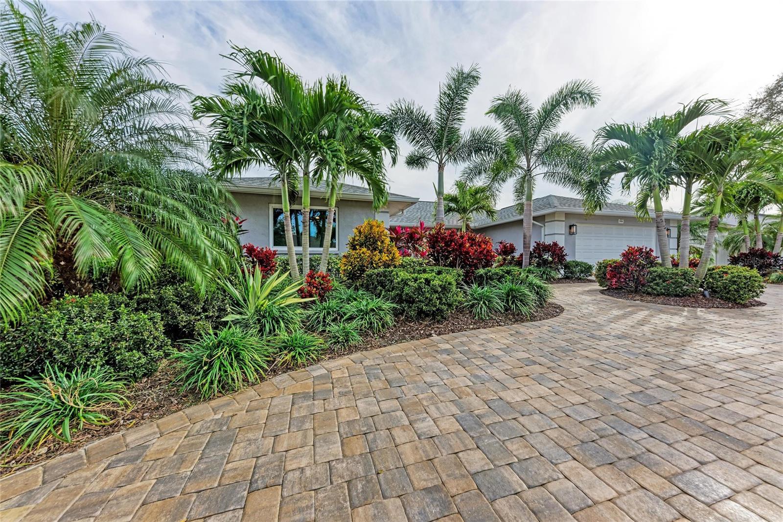 COUNTRY CLUB OF SARASOTA THE - Residential