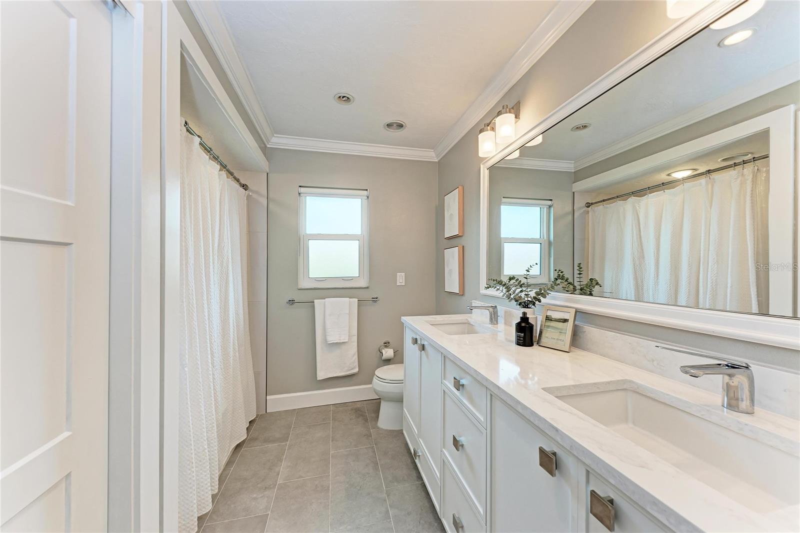 COUNTRY CLUB OF SARASOTA THE - Residential