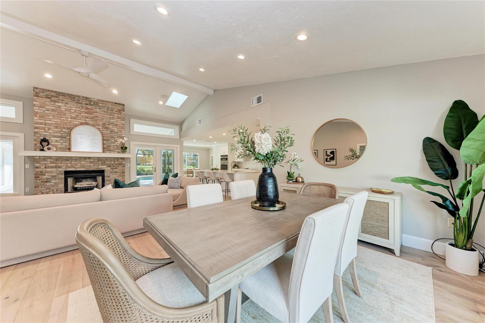 COUNTRY CLUB OF SARASOTA THE - Residential