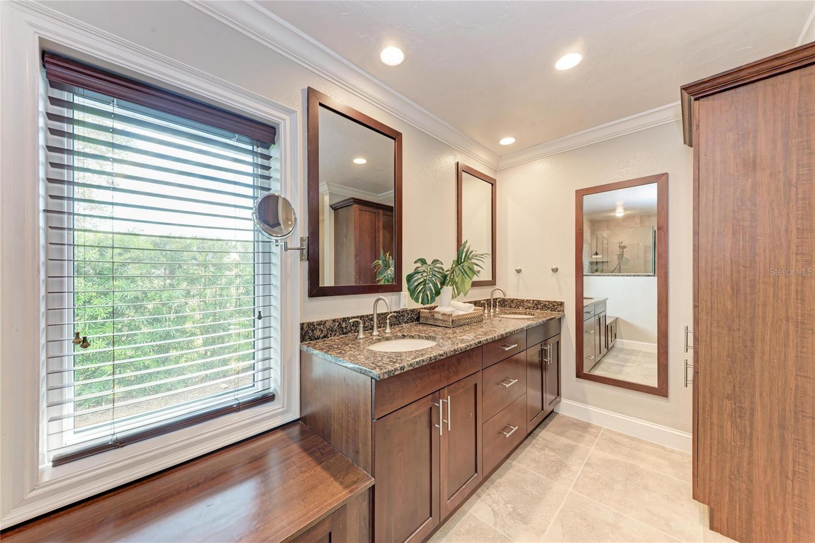 COUNTRY CLUB OF SARASOTA THE - Residential