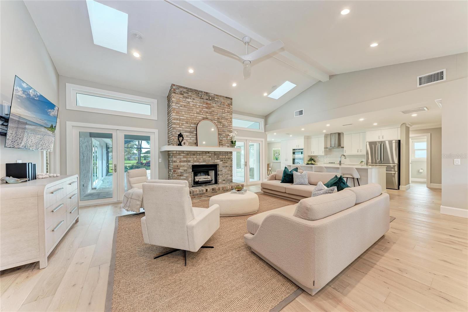 COUNTRY CLUB OF SARASOTA THE - Residential