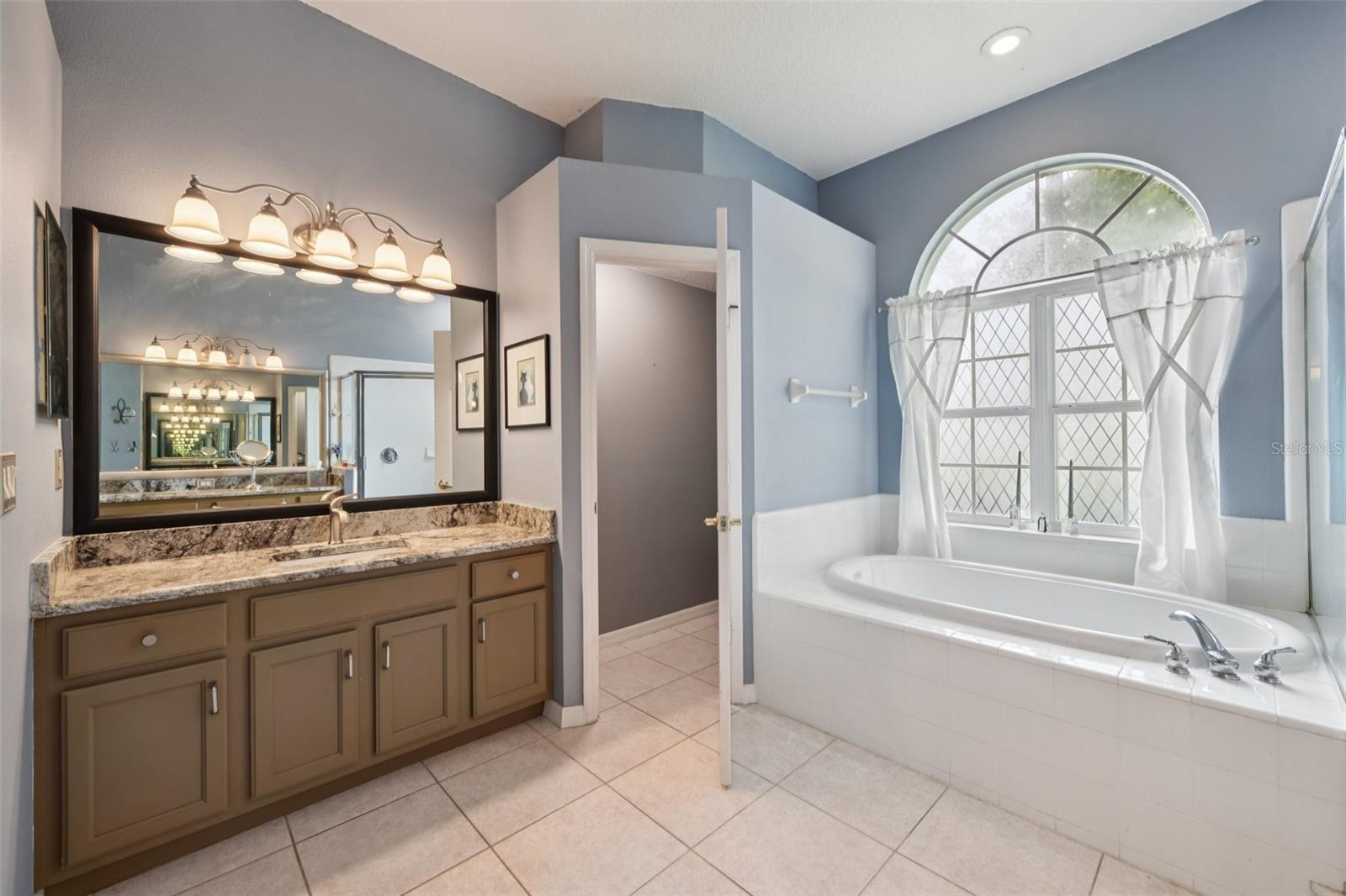 WINDING HOLLOW UNIT 4 - Residential