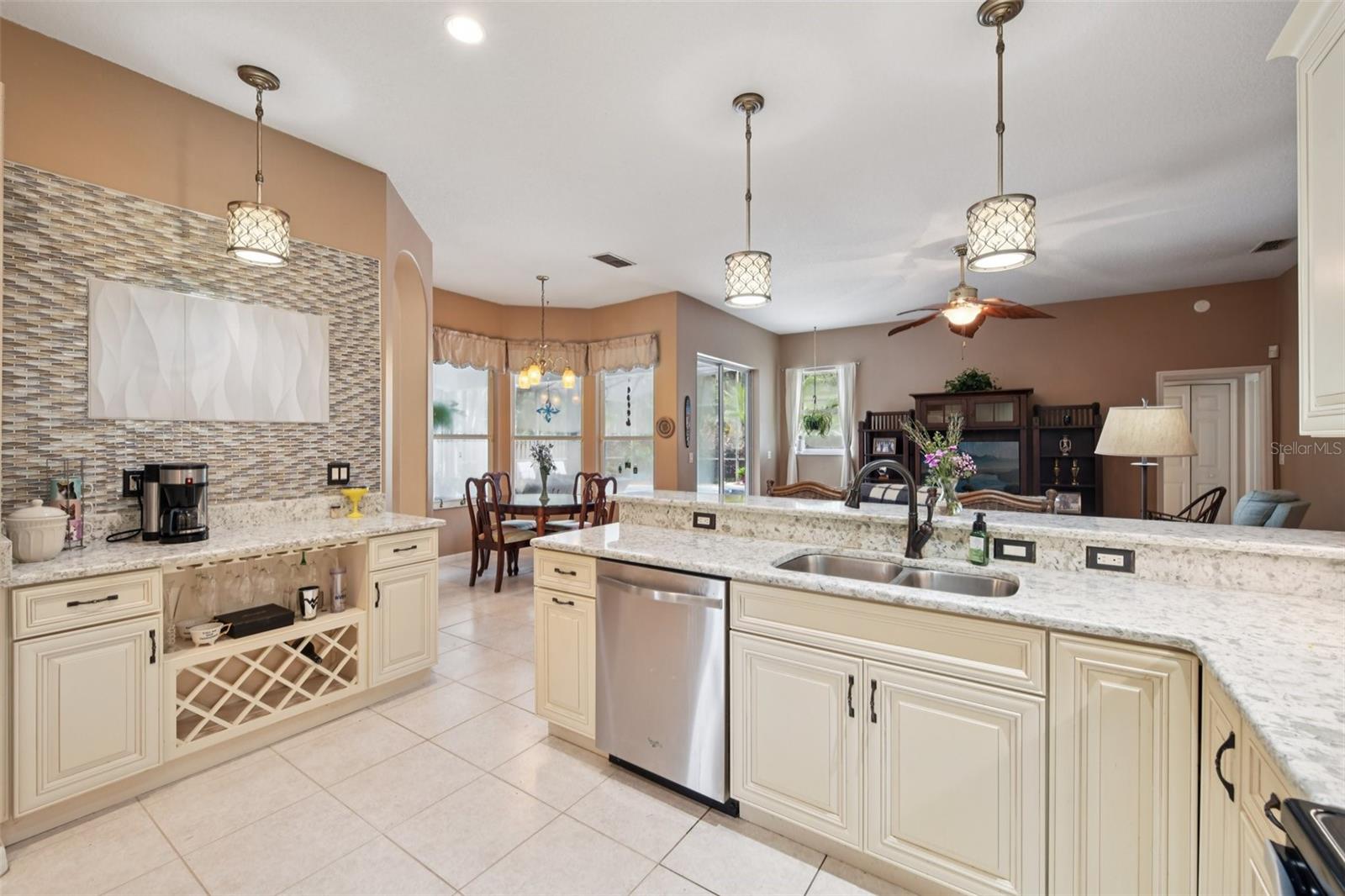 WINDING HOLLOW UNIT 4 - Residential