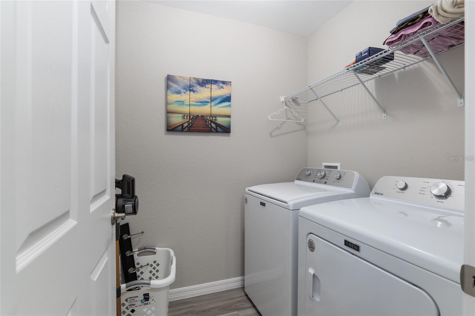 SMITH LAKE VILLAGE - Residential