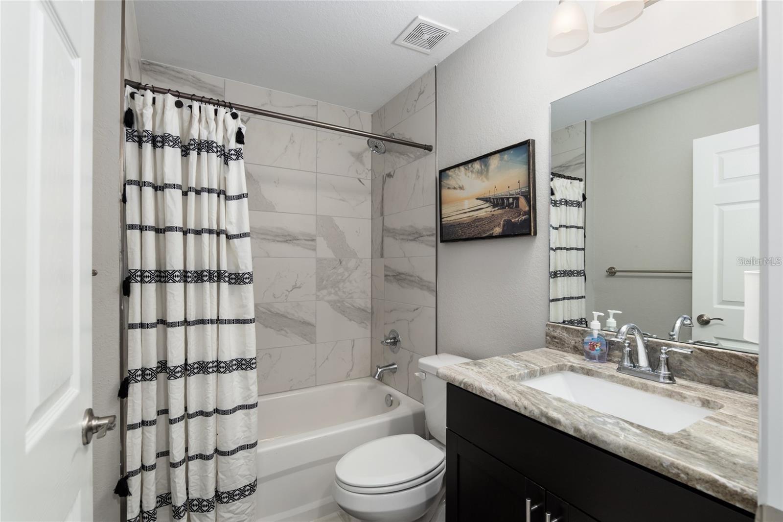 SMITH LAKE VILLAGE - Residential