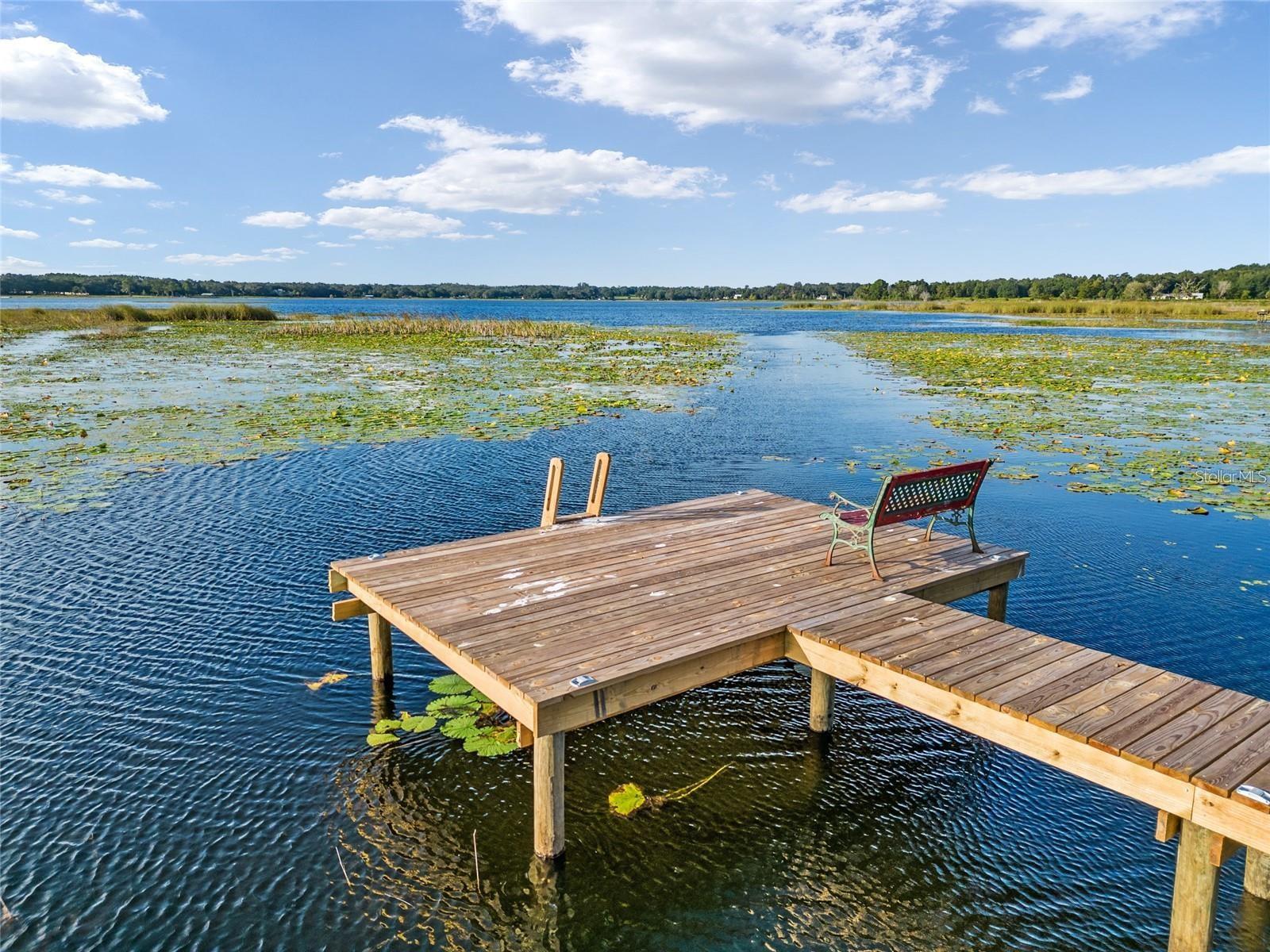 SMITH LAKE VILLAGE - Residential