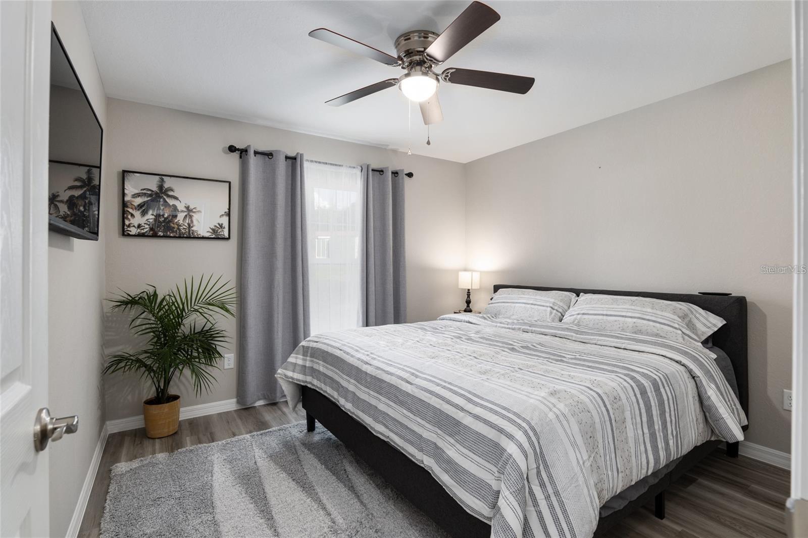 SMITH LAKE VILLAGE - Residential