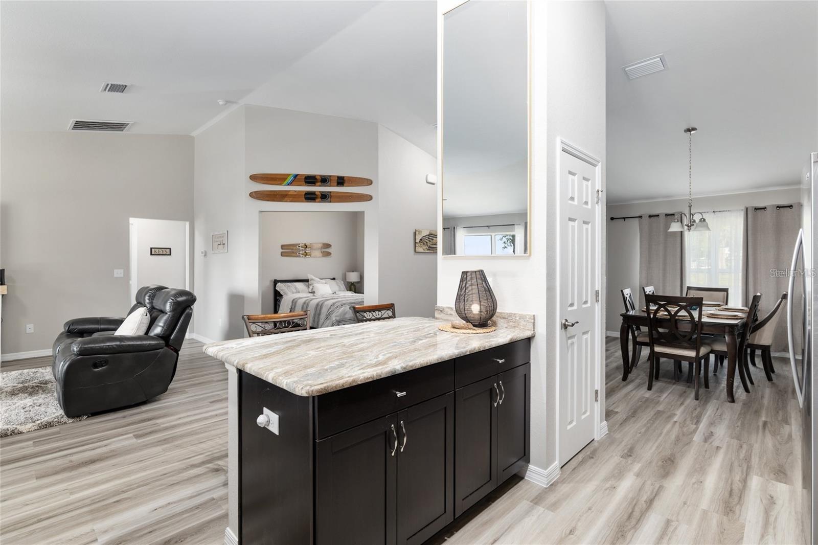 SMITH LAKE VILLAGE - Residential