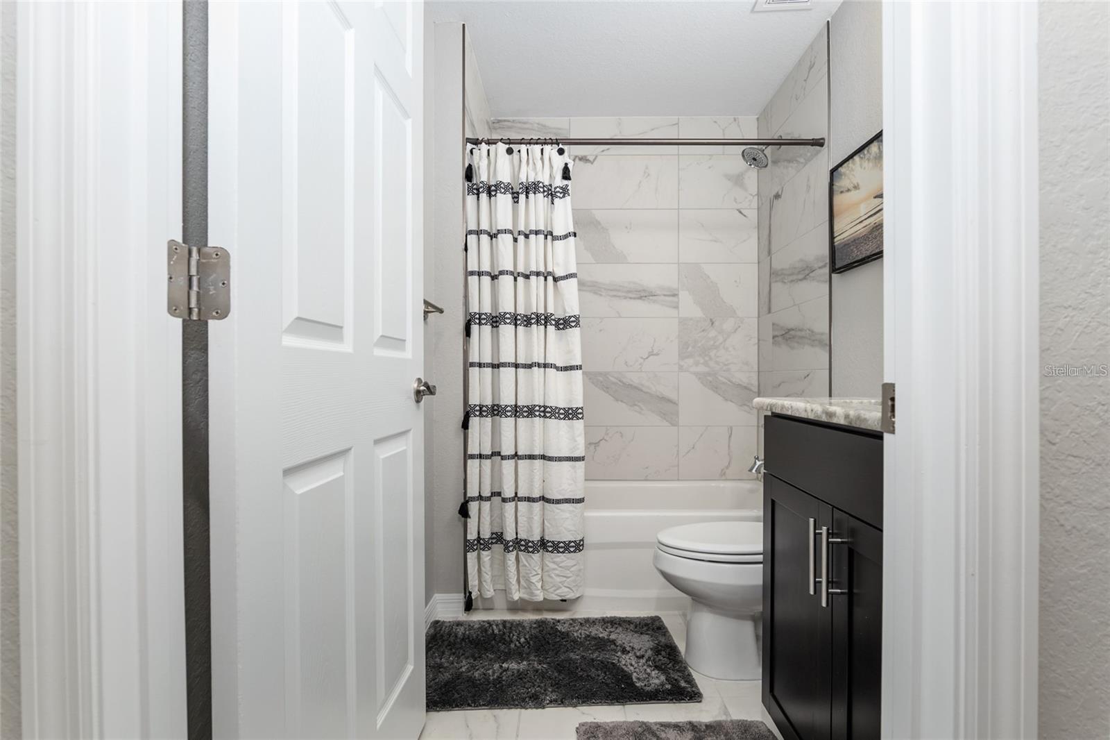 SMITH LAKE VILLAGE - Residential