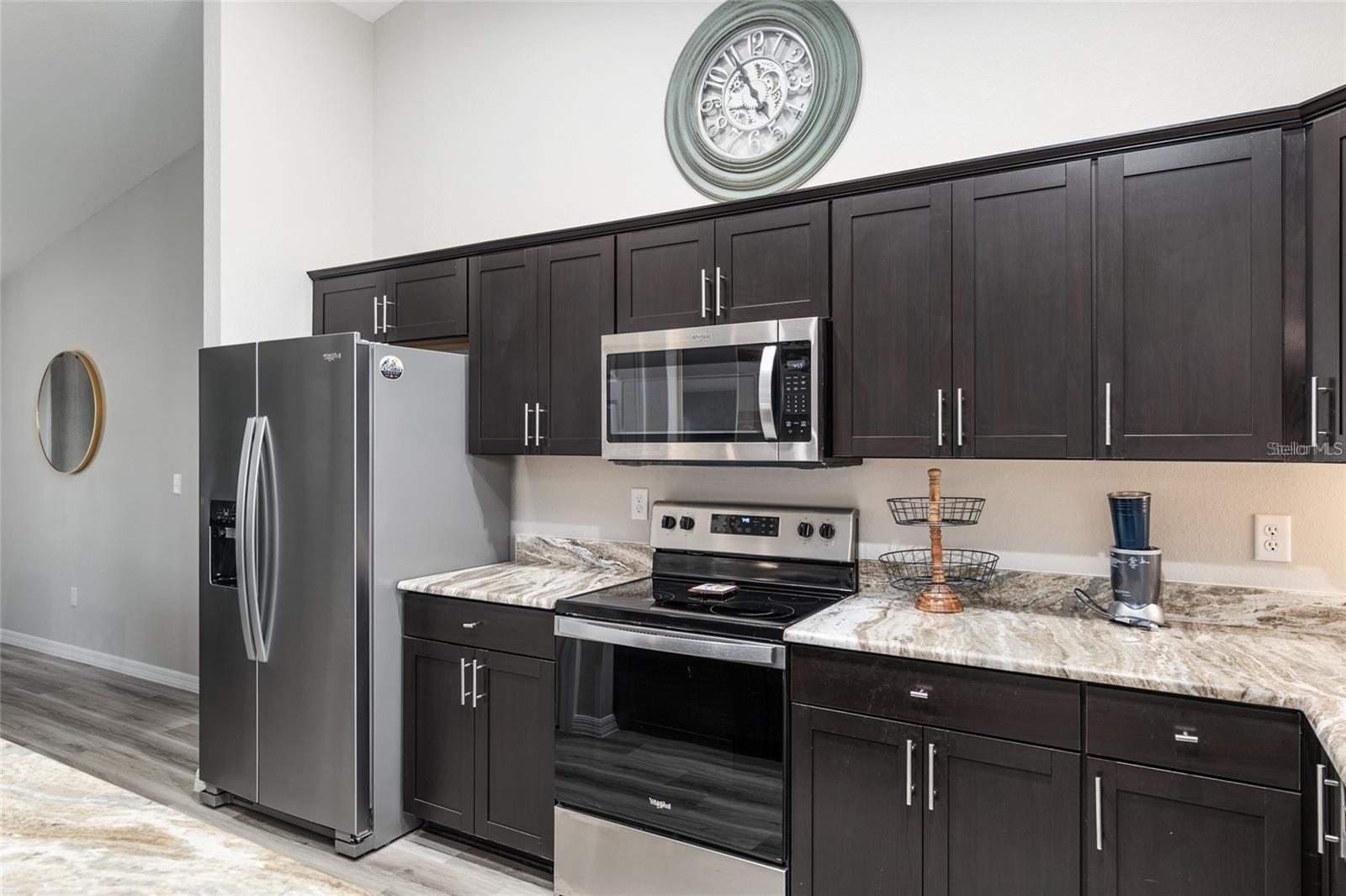 SMITH LAKE VILLAGE - Residential