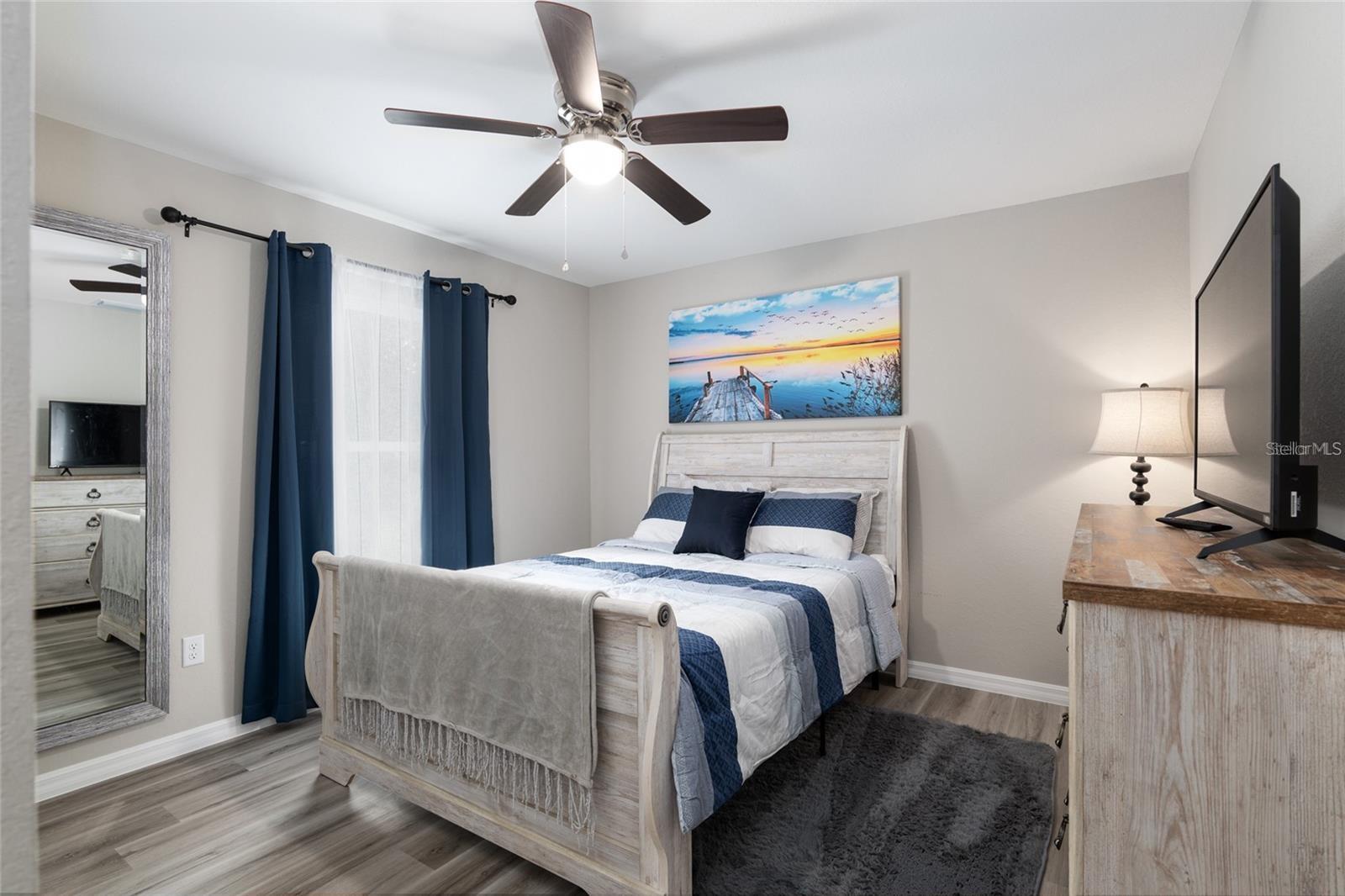 SMITH LAKE VILLAGE - Residential