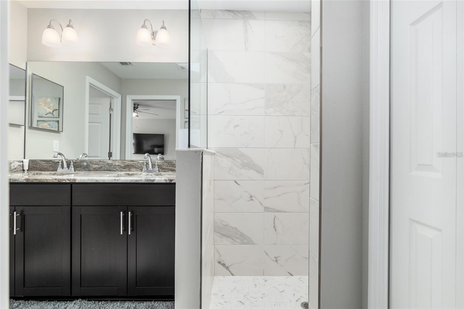 SMITH LAKE VILLAGE - Residential