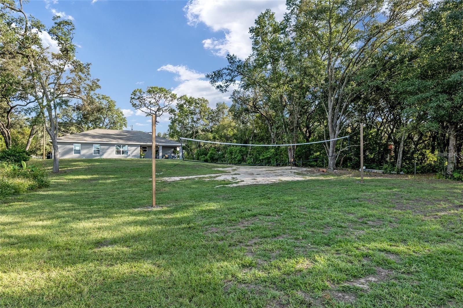 SMITH LAKE VILLAGE - Residential